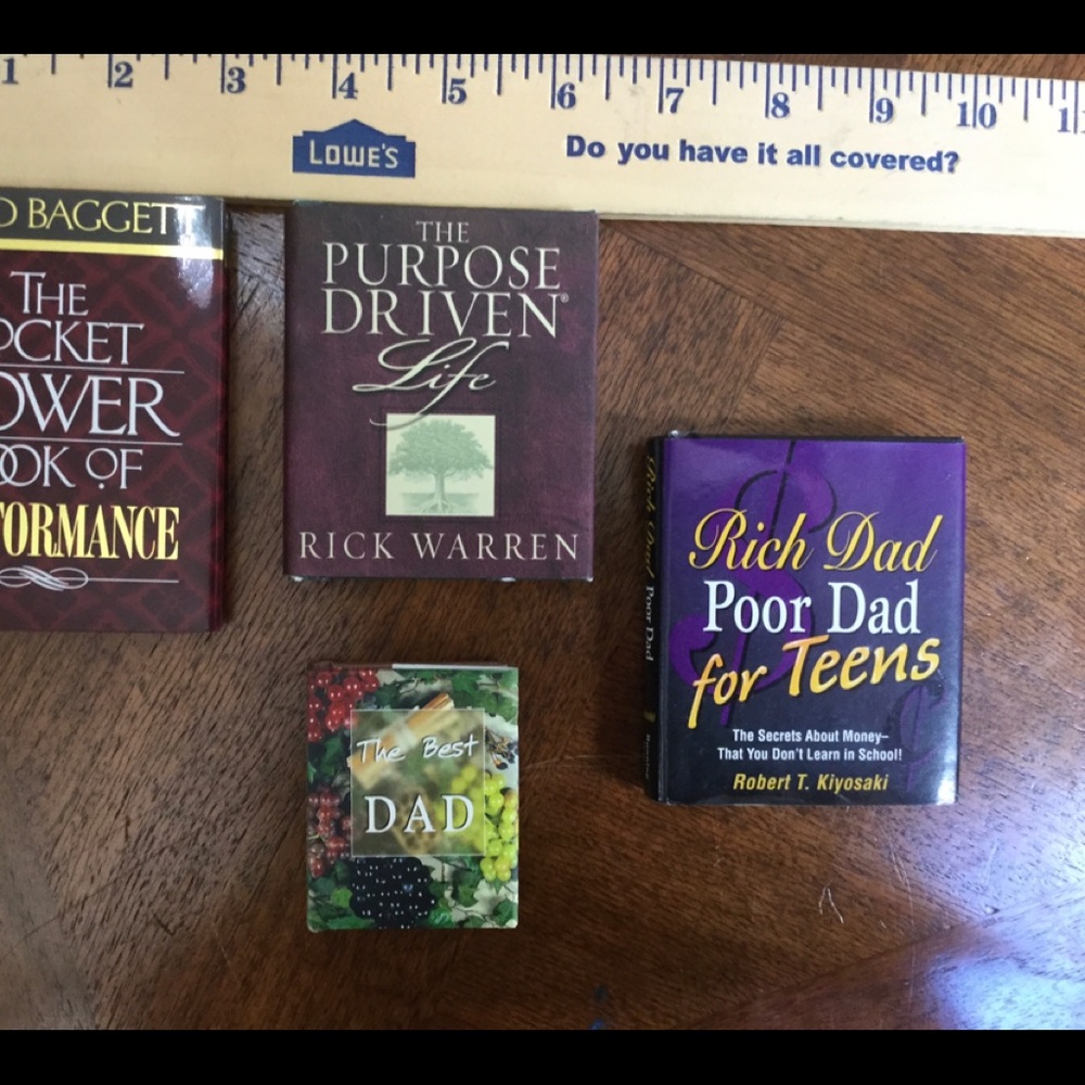 4 miniature books
